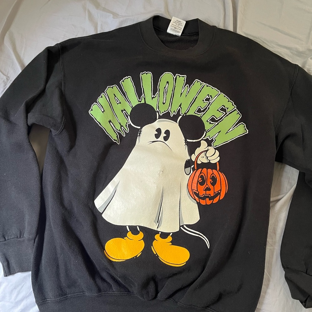 Vintage Mickey Mouse Halloween Sweatshirt